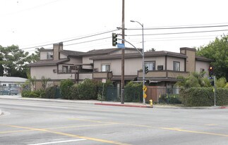 11350 Oxnard St in North Hollywood, CA - Building Photo