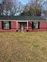 9 Montview Ct in Montgomery, AL - Building Photo