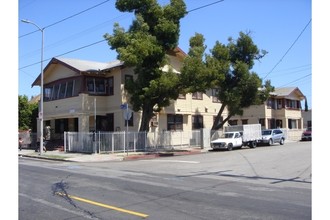 4106 Naomi Ave (1220 E 41st) in Los Angeles, CA - Building Photo - Building Photo