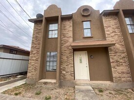 2903 Patzcuaro Dr in Eagle Pass, TX - Building Photo