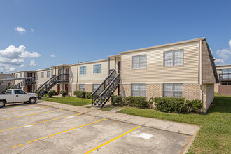 Satsuma Village in Lake Charles, LA - Foto de edificio - Building Photo