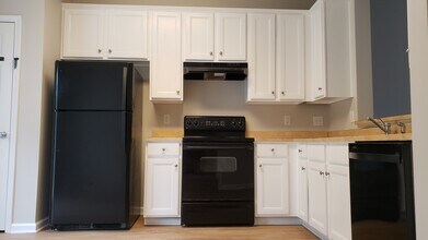 2853 Summergrove Ct in Matthews, NC - Building Photo - Building Photo