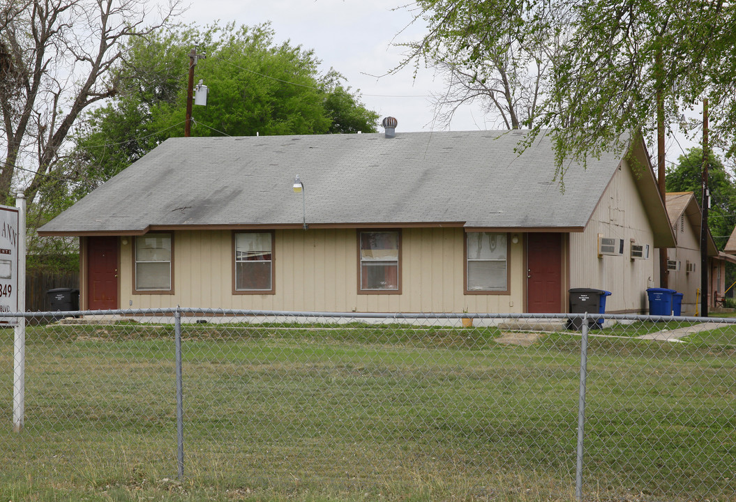 Kelly Ann Apartments in San Antonio, TX - Foto de edificio