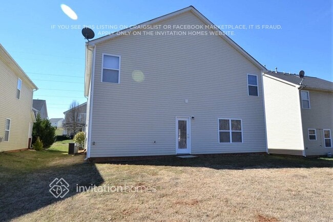 13814 Purple Bloom Ln in Charlotte, NC - Foto de edificio - Building Photo