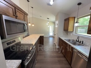 4090 Charles Cir in Pace, FL - Building Photo - Building Photo