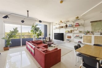 3250 Grand Ave in Miami, FL - Foto de edificio - Building Photo