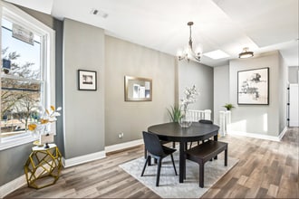 1806 S Trumbull Ave, Unit 3 in Chicago, IL - Building Photo - Building Photo