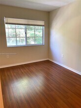 2564 Centergate Dr in Miramar, FL - Building Photo - Building Photo
