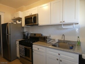 199 E Main St in Somerville, NJ - Building Photo - Building Photo