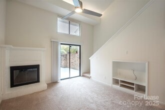 7930 Charter Oak Ln in Charlotte, NC - Building Photo - Building Photo