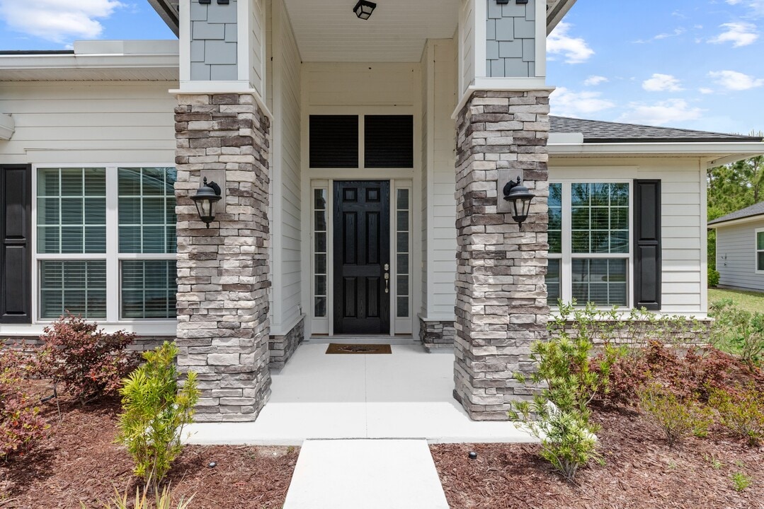 127 Ashley Lake Ct in St. Augustine, FL - Building Photo