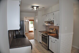 57 Tynemouth Ct in Trenton, NJ - Building Photo - Building Photo