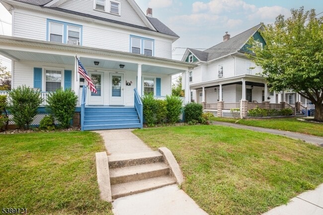 144 W Franklin St in Bound Brook, NJ - Building Photo - Building Photo