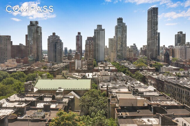 200 E 90th St-Unit -12E in New York, NY - Foto de edificio - Building Photo