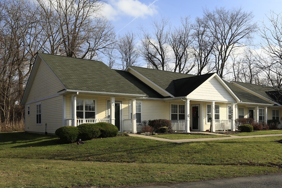 Willowbrook II in Ashtabula, OH - Building Photo