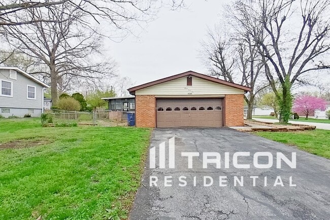 property at 1546 Grant Dr