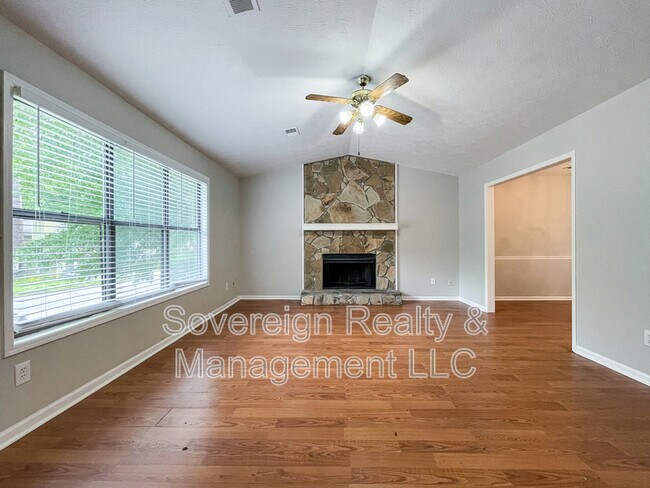 2217 Lowtrail Ct in Lithonia, GA - Building Photo - Building Photo