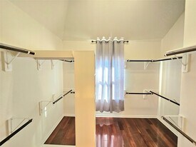 9610 Knights Station Dr in Houston, TX - Building Photo