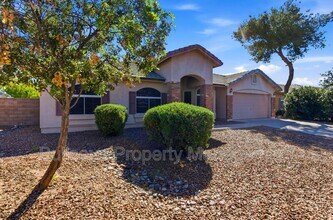 2163 S Tucana Ln in Gilbert, AZ - Building Photo - Building Photo