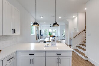 3415 Yellowstone Blvd in Houston, TX - Building Photo - Building Photo