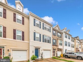 8313 Black Harrier Ln, Unit 101 in Severn, MD - Building Photo - Building Photo