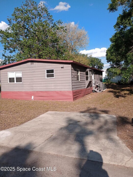 26 Candlelight Dr in Lake Wales, FL - Building Photo