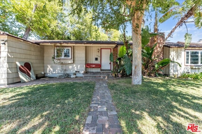 property at 13253 Magnolia Blvd