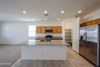 25274 N 172nd Ln in Surprise, AZ - Building Photo - Building Photo