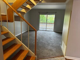 1989 W 5th Ave in Columbus, OH - Building Photo