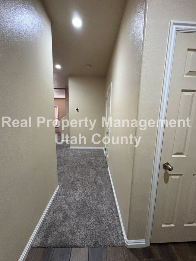 1643 W 140 N in Pleasant Grove, UT - Foto de edificio - Building Photo