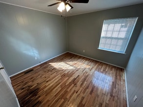 84 Silver Dr in Sonora, KY - Foto de edificio - Building Photo