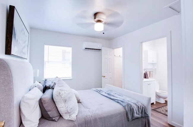 933 Hackberry Ave in Modesto, CA - Building Photo - Building Photo