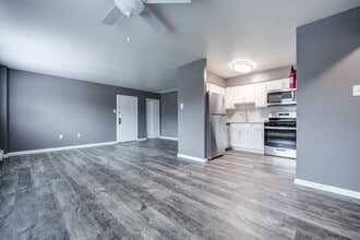 South Mountain Apartment Homes in Allentown, PA - Building Photo - Building Photo