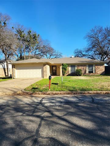 2715 Sibley Dr in Arlington, TX - Building Photo