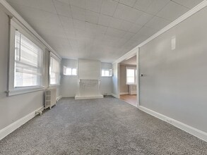 3029 E Northern Pkwy, Unit 7810-1011 in Baltimore, MD - Foto de edificio - Building Photo