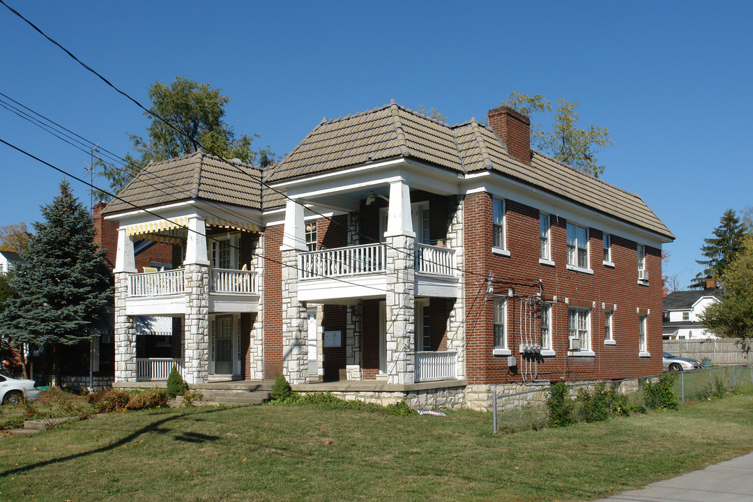 107 N Broadway Park in Lexington, KY - Building Photo