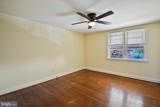 617 Magnolia Ave in Glenolden, PA - Foto de edificio - Building Photo