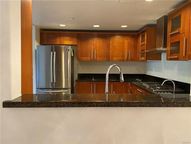 107 N Swall Dr in Los Angeles, CA - Building Photo - Building Photo