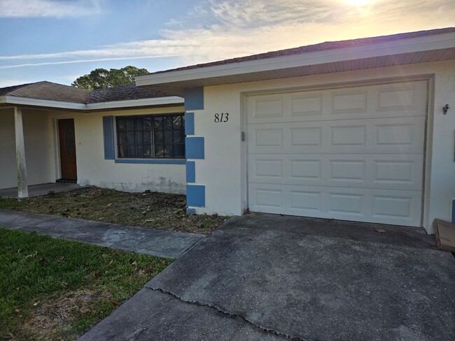 property at 813 Goldcoast Dr