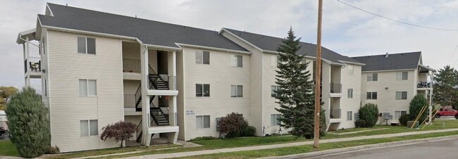 4988 W 4850 S in Kearns, UT - Building Photo - Building Photo