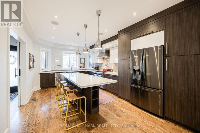 70 Jackman Ave in Toronto, ON - Building Photo - Building Photo