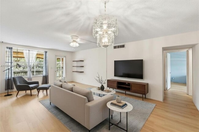 property at 4025 N Federal Hwy