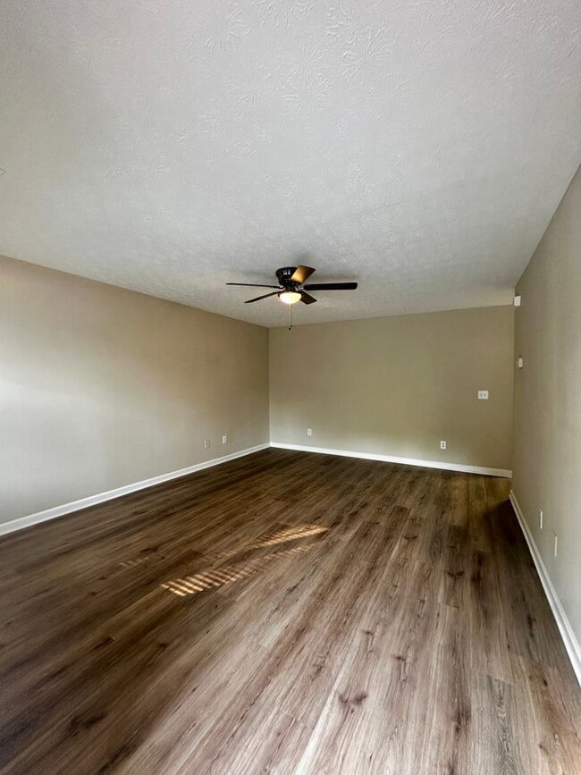 6765 W Strickland St in Douglasville, GA - Building Photo - Building Photo