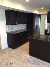 28 Irongate Ln in Matawan, NJ - Building Photo - Building Photo
