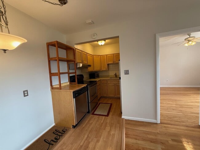 5 Arizona Ter, Unit 6 in Arlington, MA - Building Photo - Building Photo