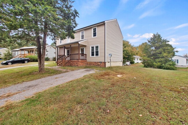 property at 2223 Bowlin Ct