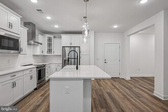 21731 Dovekie Ter, Unit Unit 403 in Ashburn, VA - Building Photo - Building Photo