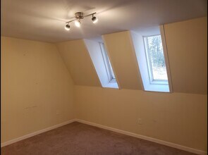 1370 Middle Rd, Unit 2 in Woolwich, ME - Building Photo - Building Photo