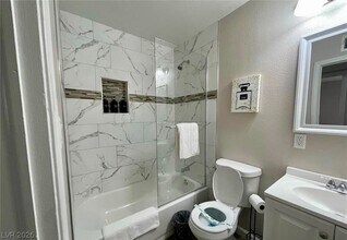 6401 Evergreen Ave in Las Vegas, NV - Building Photo - Building Photo