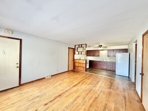 2109 Lake Point Dr in Madison, WI - Building Photo - Building Photo